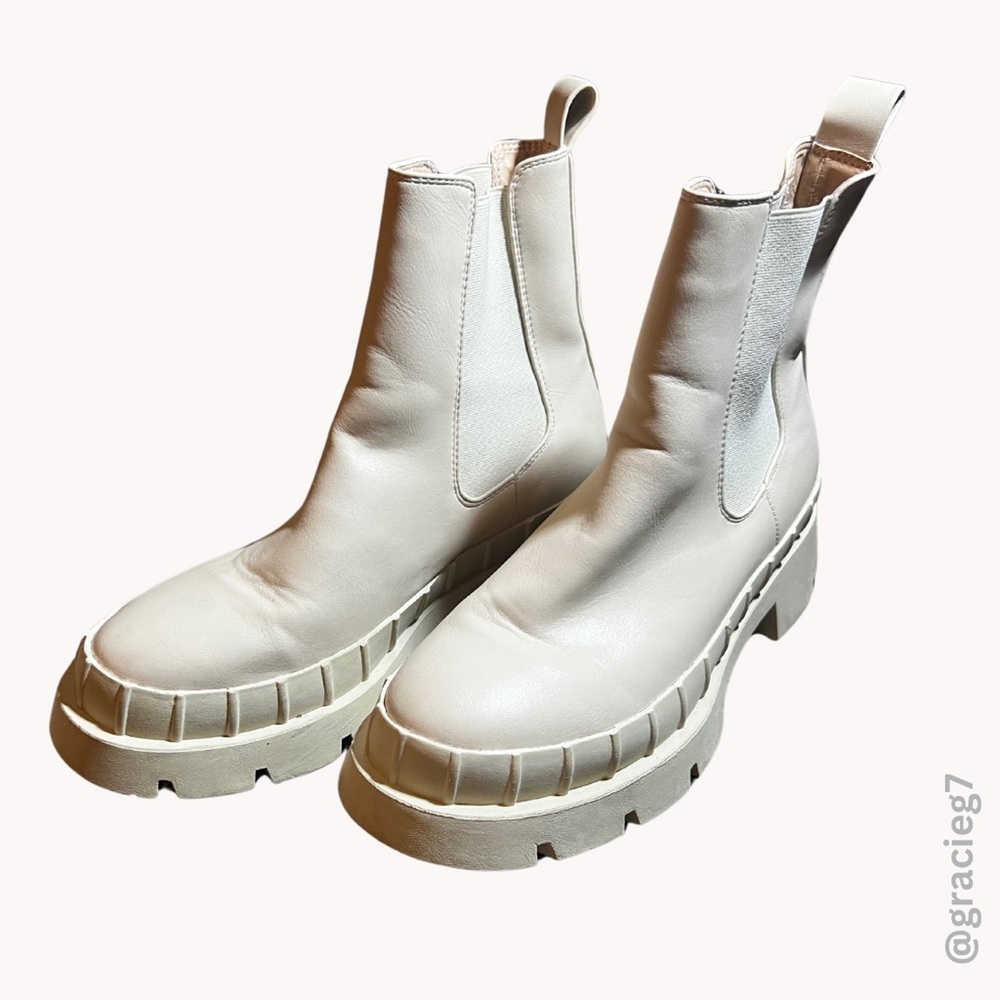Princess Polly Cream Chelsea Boots | Size 7 | Only worn once